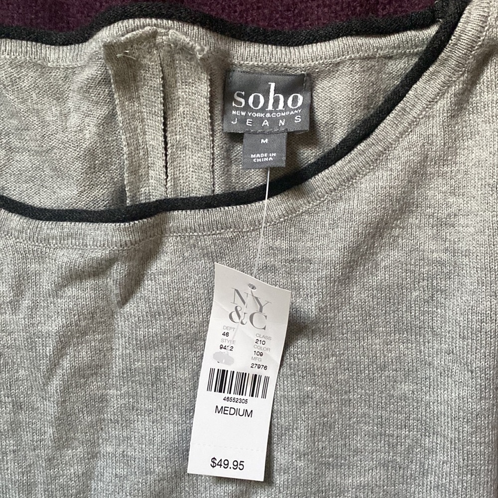 Color Block Sweater - Picture 2 of 3